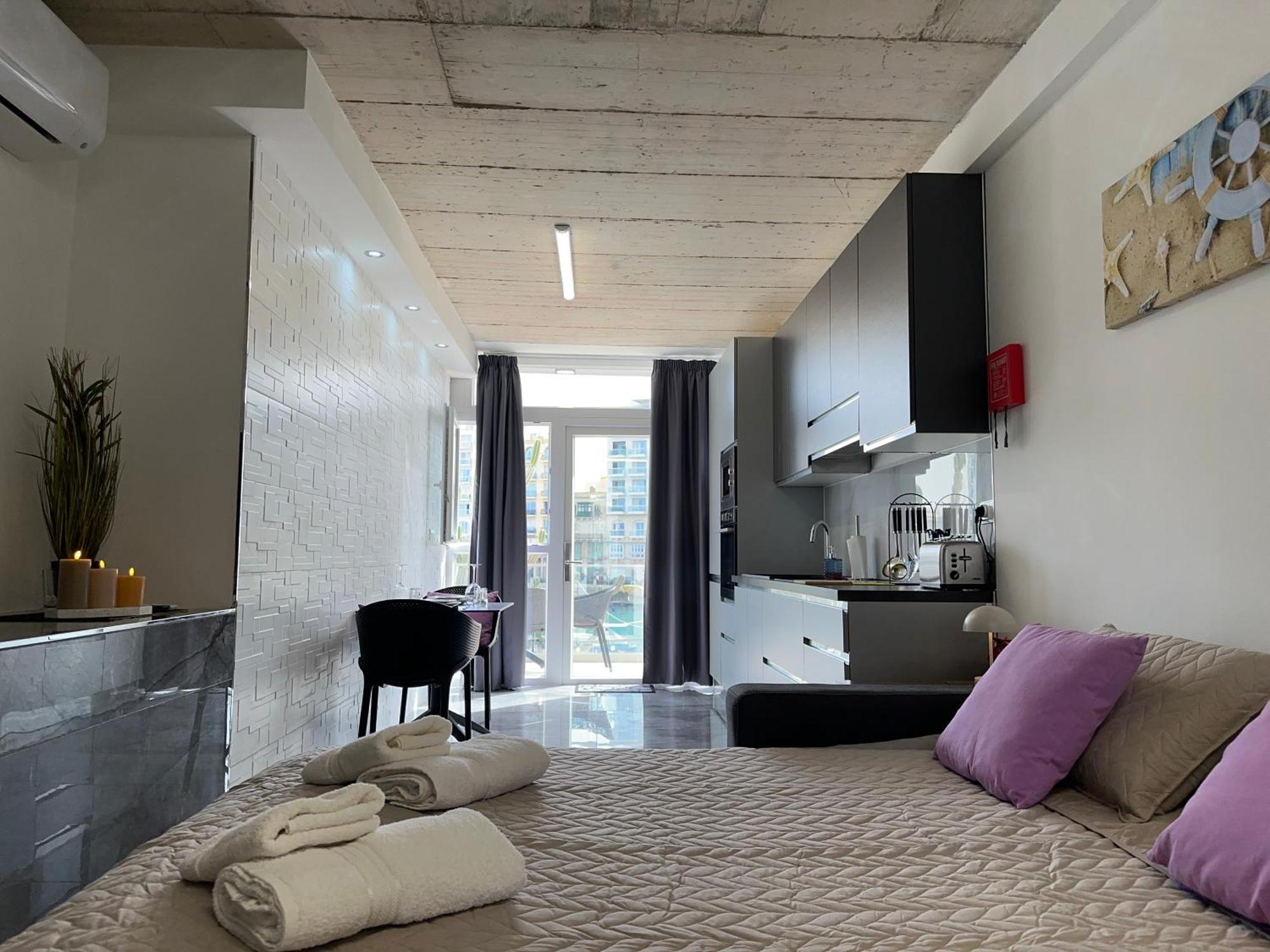 Seafront, Lovely Modern Studio. Saint Julian's 외부 사진